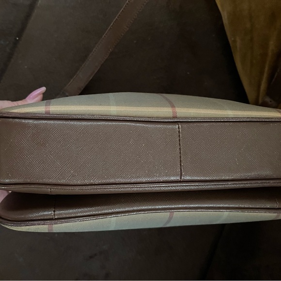 Burberry Brown Plaid Shoulder Bag It Has 2 Small Faded Marks On It - Picture 5 of 12